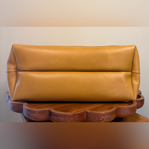 Portland Leather Medium Crossbody Tote Mango NWT - Picture 11 of 17